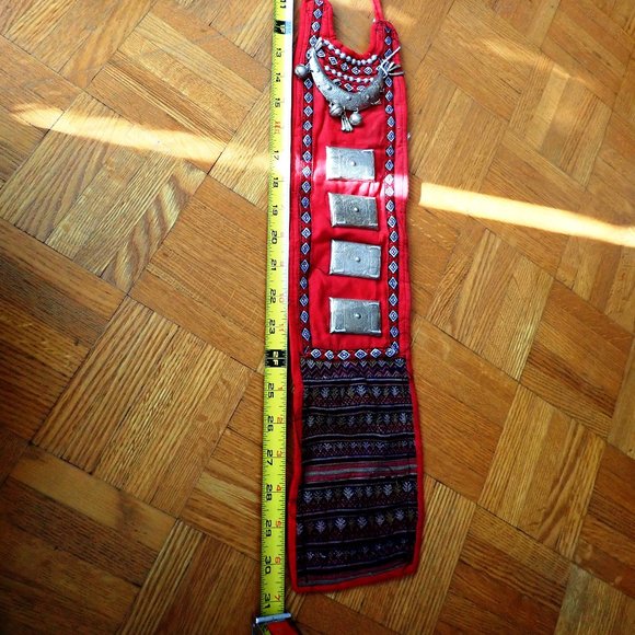 Handmade Ceremonial Bib/Cravat from Northern Vietnam - Picture 4 of 4